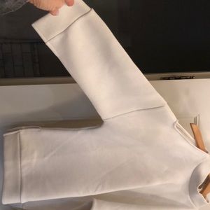 Sweatshirt, never been worn